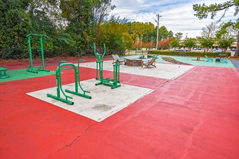 Outdoor fitness center